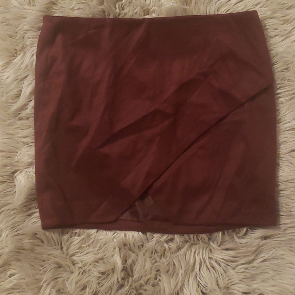 GB burgundy mini skirt